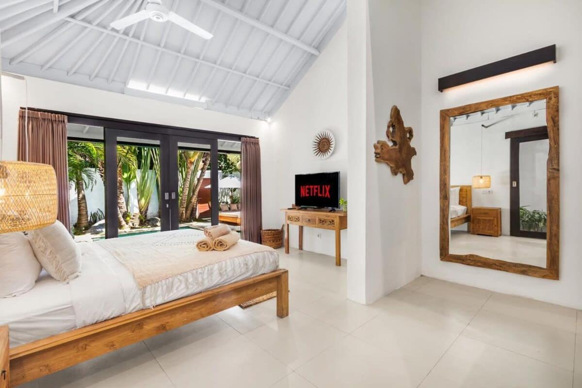 Villa New York - 4 Bdr Pool Luxury Villa, Next To The Forge Bali Seminyak  Bagian luar foto
