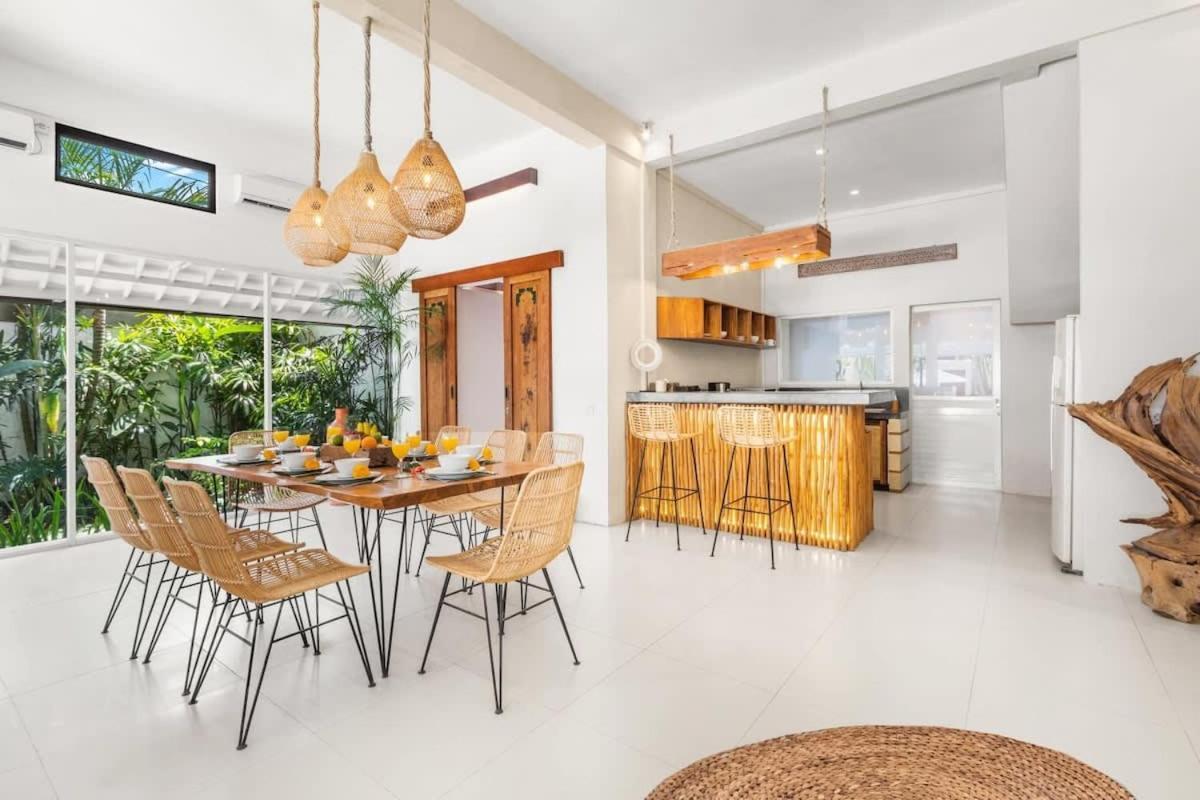 Villa New York - 4 Bdr Pool Luxury Villa, Next To The Forge Bali Seminyak  Bagian luar foto