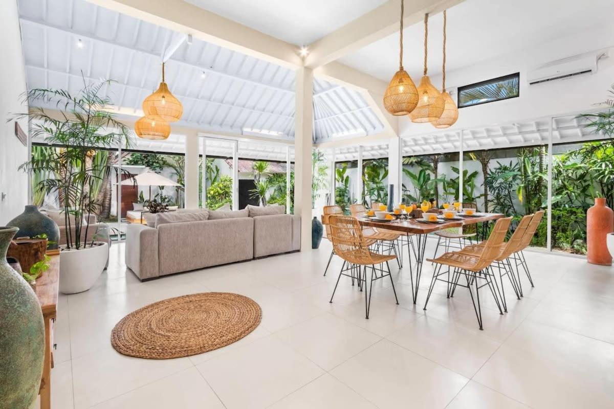 Villa New York - 4 Bdr Pool Luxury Villa, Next To The Forge Bali Seminyak  Bagian luar foto
